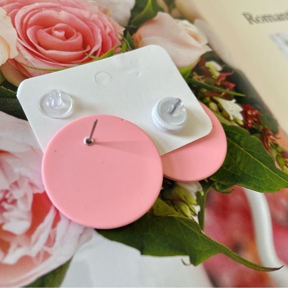 Creamy Pink Round Button Style Disk Earring, Retro 50s 60s 80s 90s - Picture 2 of 4